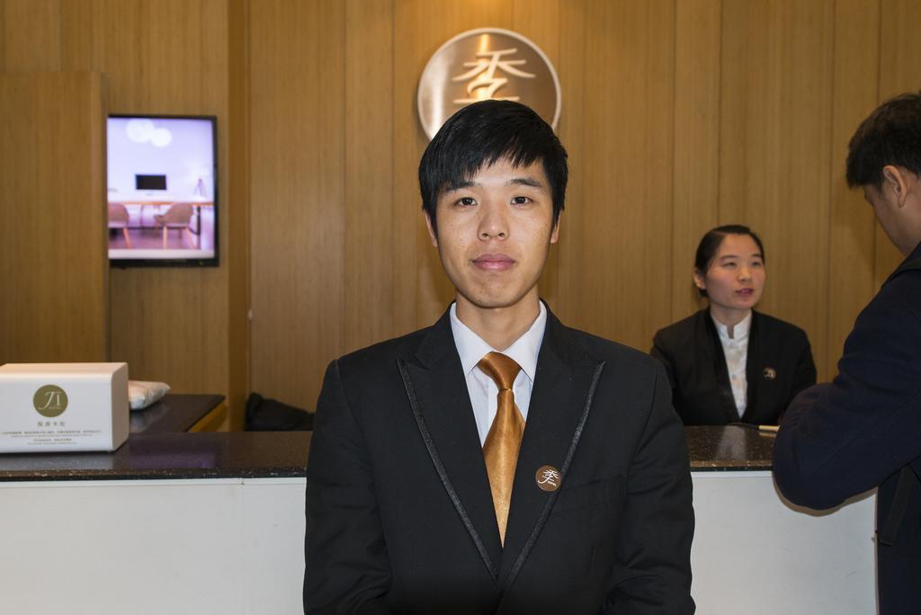 Ji Hotel Shanghai Stadium Bagian luar foto